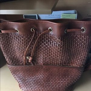 Patricia Nash woven leather bucket bag “EVORA”